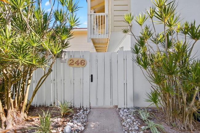 Building Photo - 246 Seabreeze Cir
