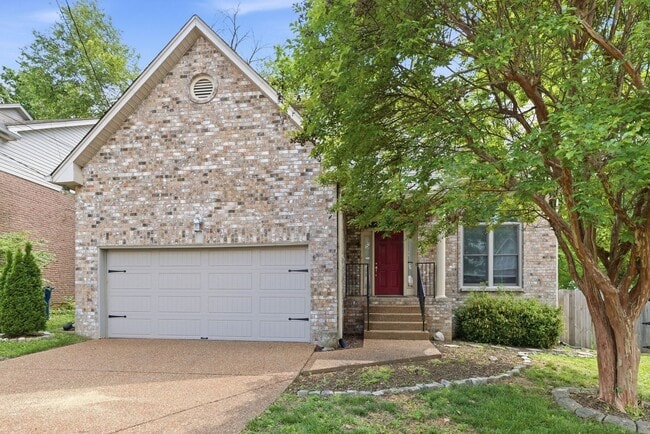 Building Photo - 913 Magnolia Ct W
