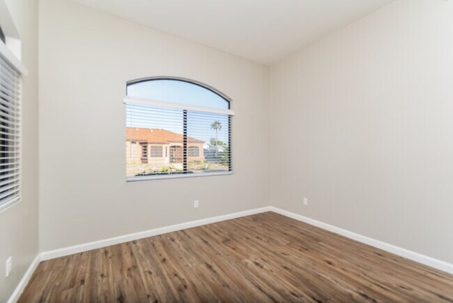 Foto del edificio - 9495 E Lochnay Ln