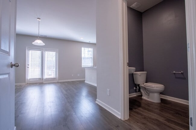 Photo - 325 Park W Blvd House