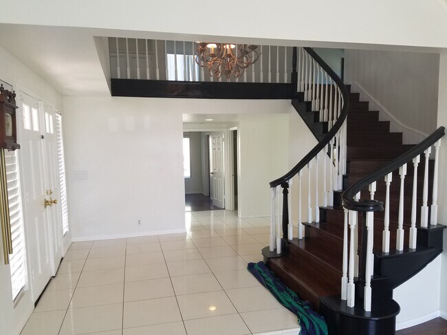 Building Photo - 1428 N Cambridge Ave