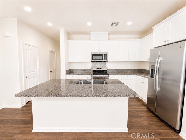 Foto del edificio - 16570 Wyndham Ln
