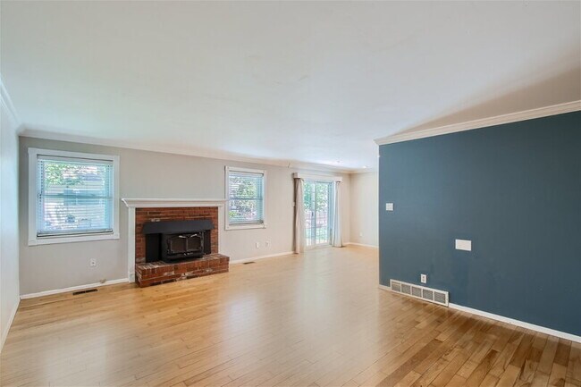 Building Photo - 6843 Coors St