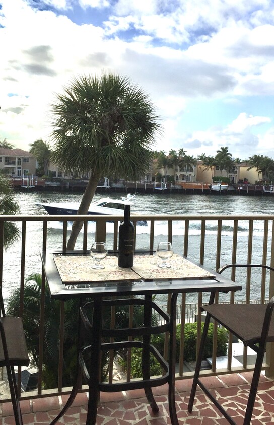 Watching boats go by from the balcony - 2600 S Ocean Dr