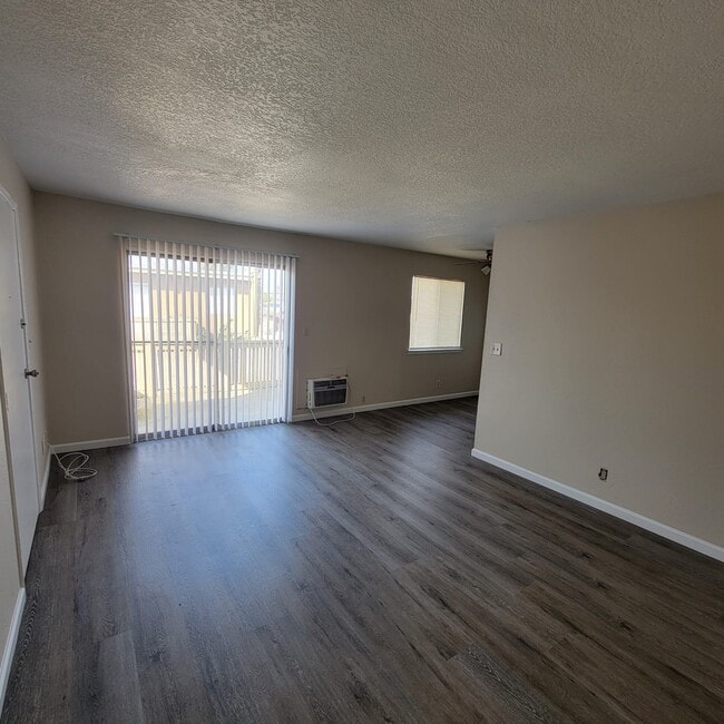 Building Photo - 1311 E San Bruno Ave