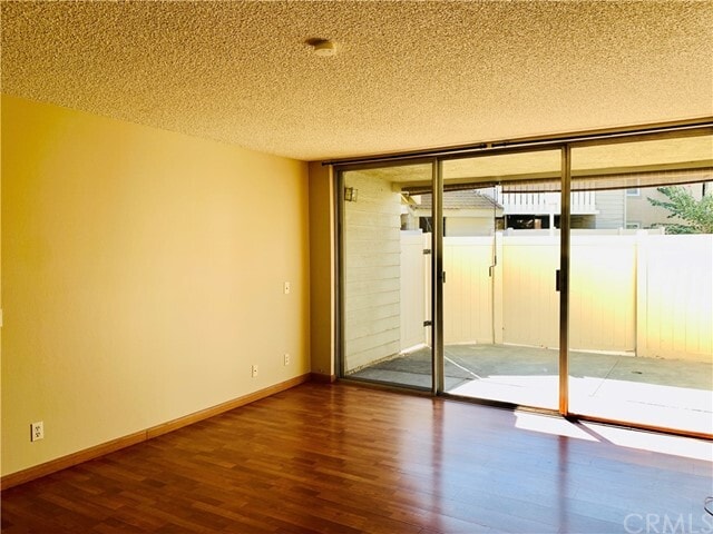 Building Photo - 11 Carriage Way