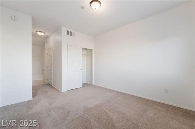 Building Photo - 2291 W Horizon Ridge Pkwy