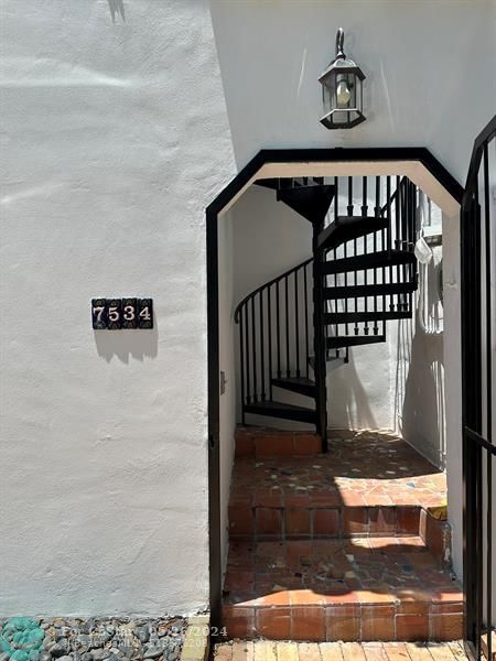 Foto del edificio - 7534 NE 6th Ct