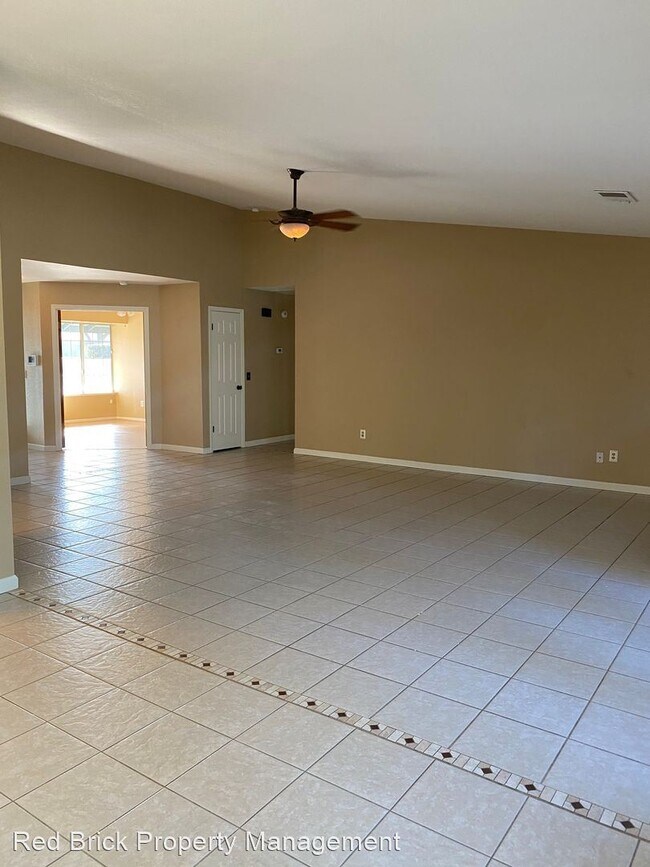 Foto del edificio - 3 br, 2 bath House - 1111 E. Donna Dr.