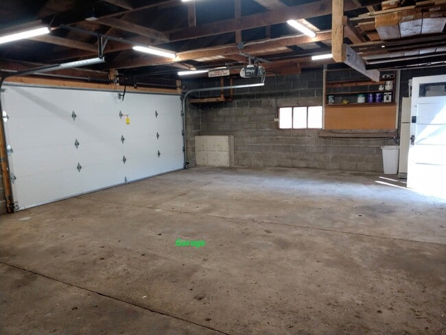 Garage - 2235 S FRANKLIN ST House