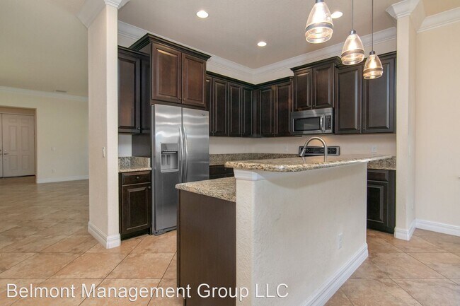 Foto del edificio - 5 br, 4 bath House - 10449 Henbury Street