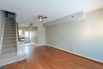 Building Photo - 137 Durfor St