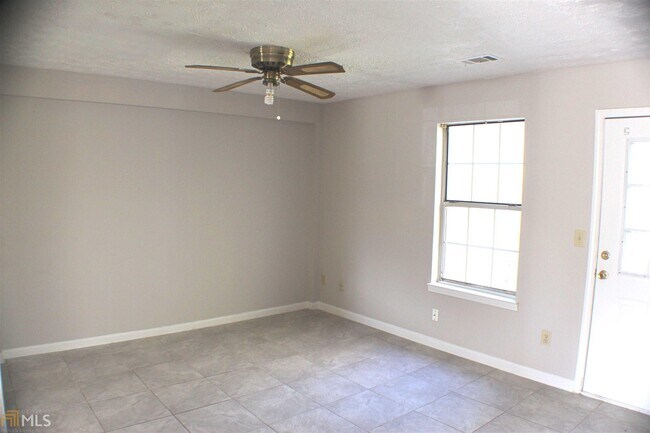 Building Photo - 8513 Westchester Dr