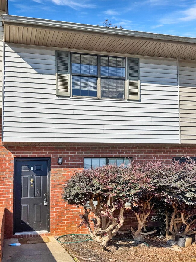 Photo - 3767 Oakwood Hills Drive - C Townhome