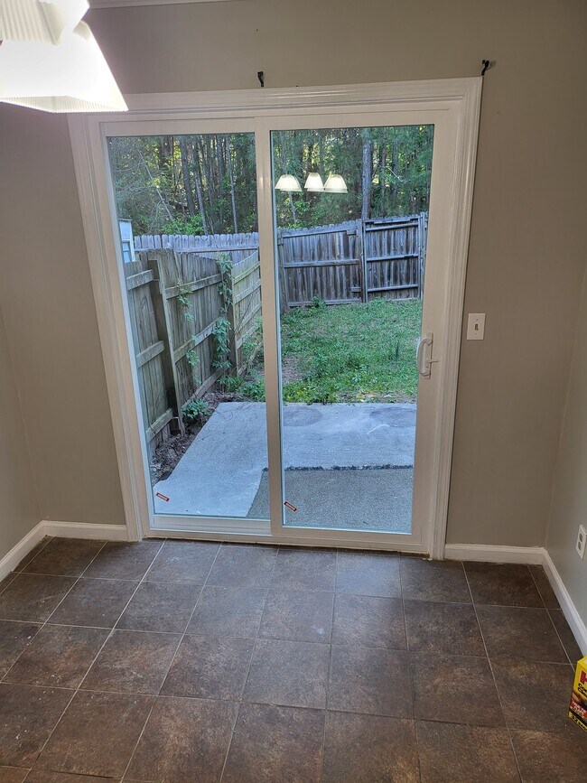 Building Photo - 6984 Flagstone Dr