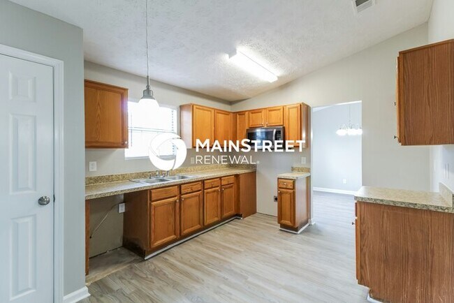 Foto del edificio - 3 Bedroom Pet-Friendly Home in Stone Mountain, GA with Main Street Renewal