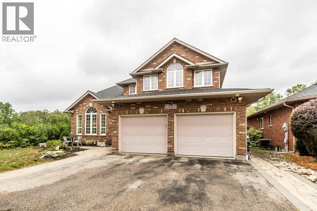 Building Photo - 14 Anastasia Dr