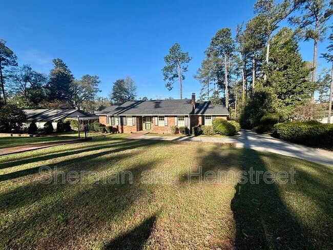 Foto del edificio - 807 Barrett Ln