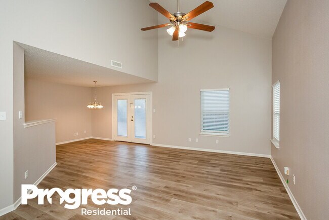 Building Photo - 698 Florence Dr