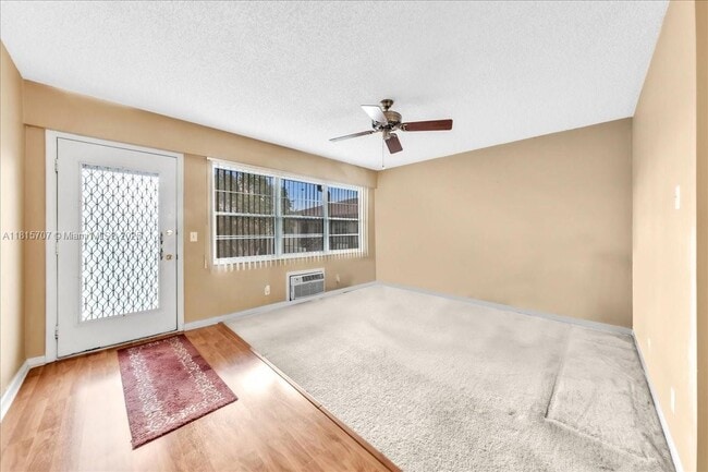 Foto del edificio - 13500 SW 1st St