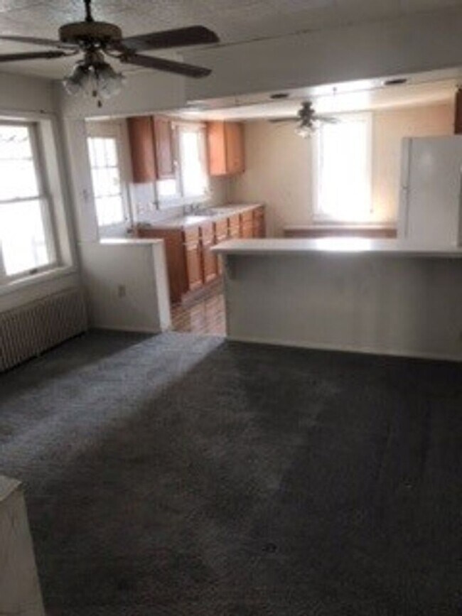 Building Photo - 416 E Union St Apt 2