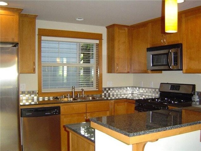 Foto del edificio - 4557 11th Ave NE
