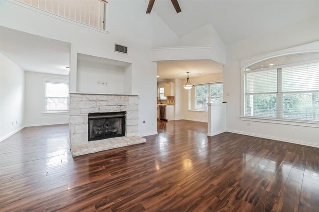 Building Photo - 10508 Dunham Forest Rd