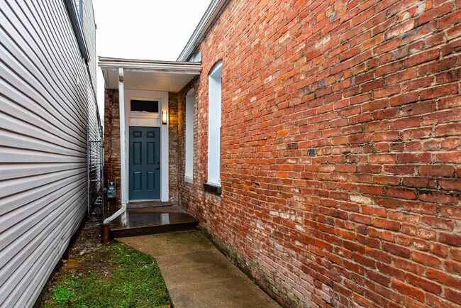 Building Photo - 2 br, 1 bath House - 616 RUBEL AVE