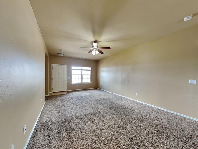 Building Photo - 9636 Ella Ln