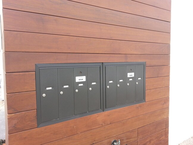 Foto del edificio - 2602 Curtis Ave