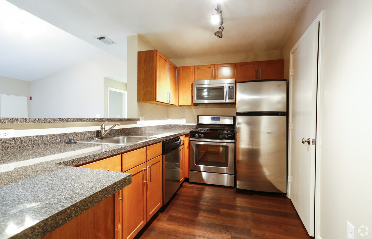 Kitchen - Residences at Westborough Station