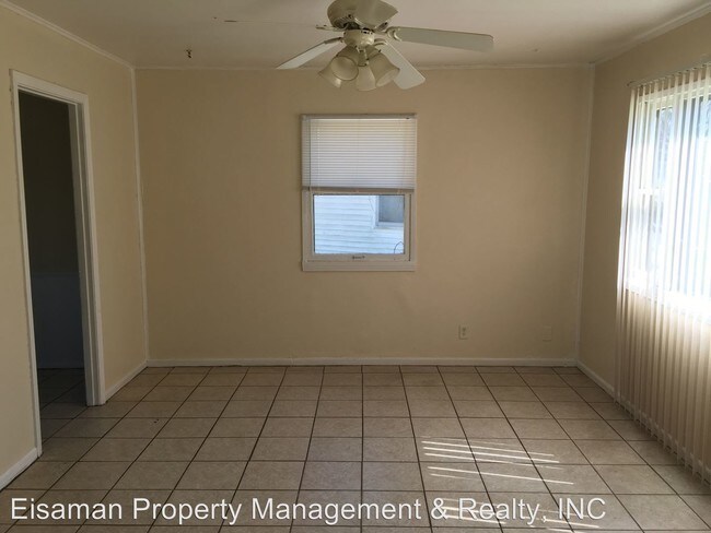 Building Photo - 5001 Lillie St