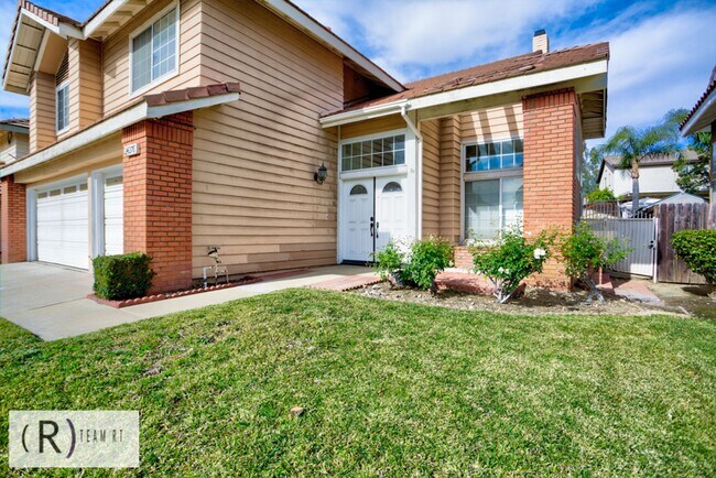 Building Photo - Discover the Ultimate Family Home in Herit...