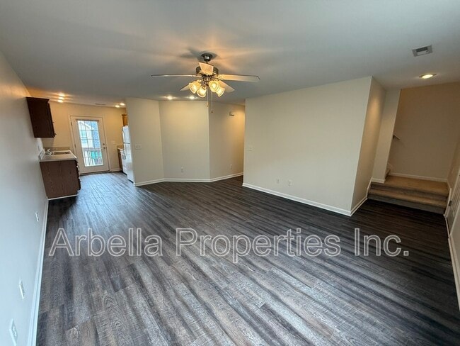 Building Photo - 1309 Kensington Place