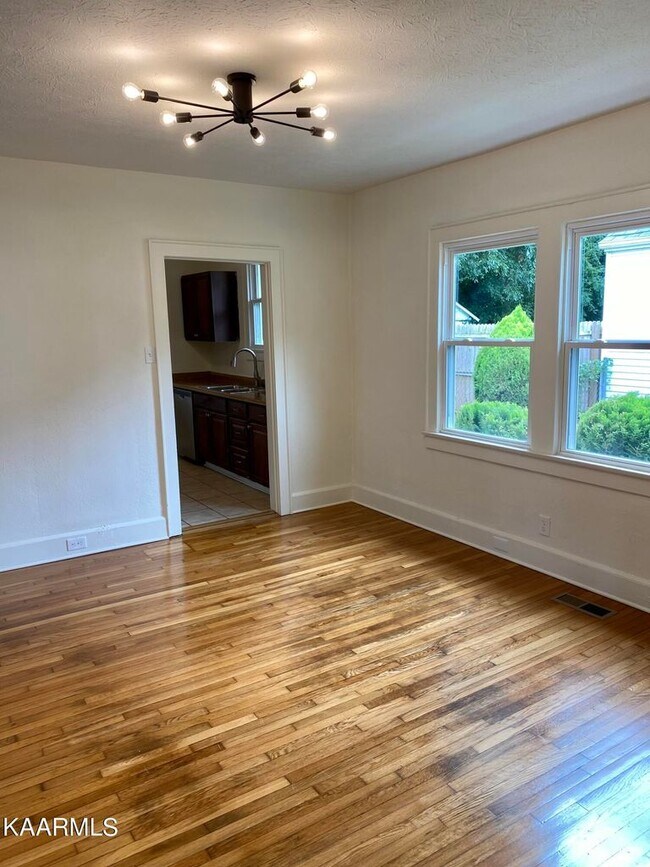 Foto del edificio - 3110 Clearview St