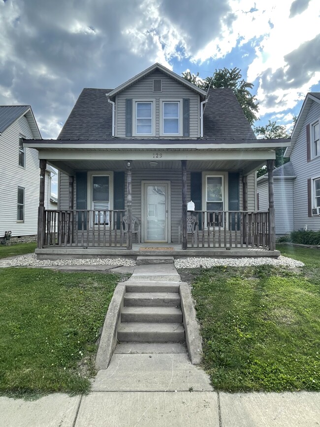 Building Photo - 129 S Vine St