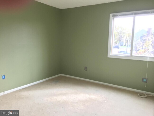 Building Photo - 2412 Ravens Crest Dr