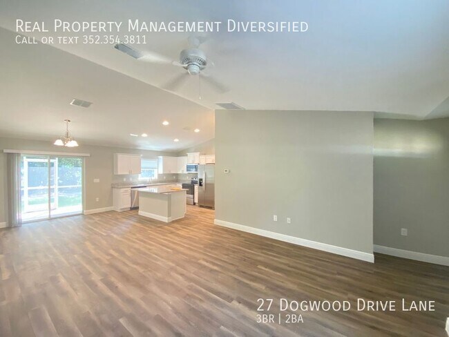 Building Photo - 27 Dogwood Dr Ln