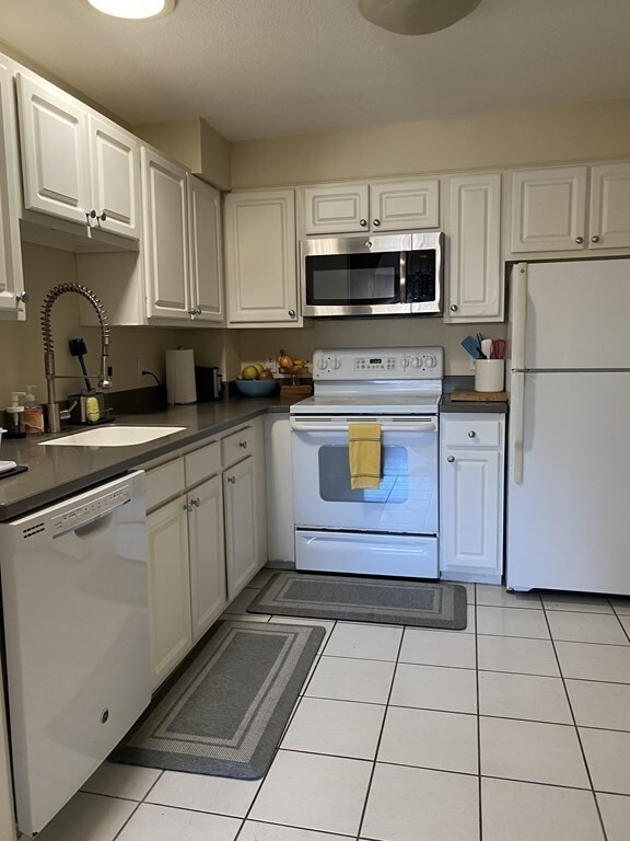 Primary Photo - 329 Harvard St