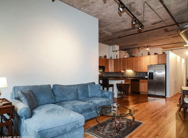 Foto del edificio - 900 N Kingsbury St