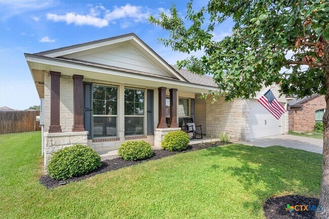 Foto del edificio - 5102 Dauphin Dr