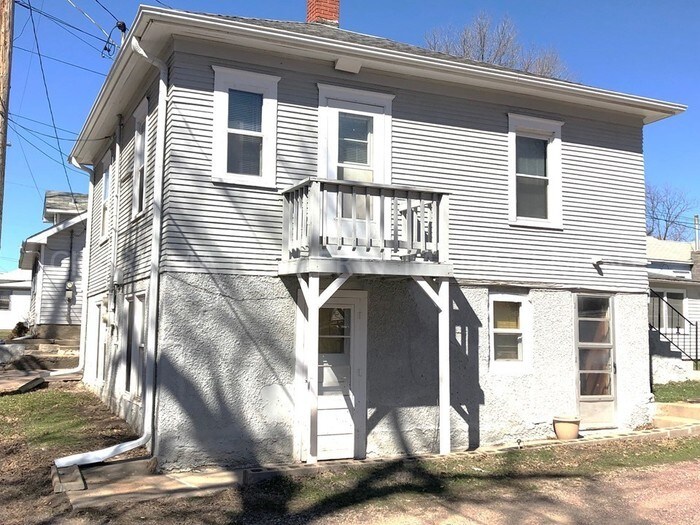 407 S Walts Ave Unit 1, Sioux Falls, SD 57104 Apartment for Rent in