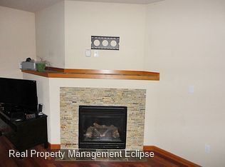 Building Photo - 3 br, 2.5 bath House - 3912 California Ave...