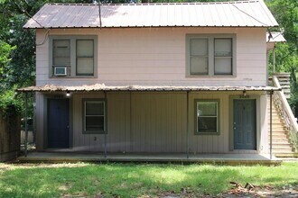 Building Photo - 3005 Old Houston Rd