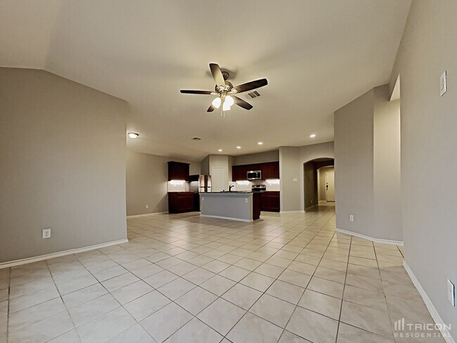 Foto del edificio - 1308 Basswood Ln