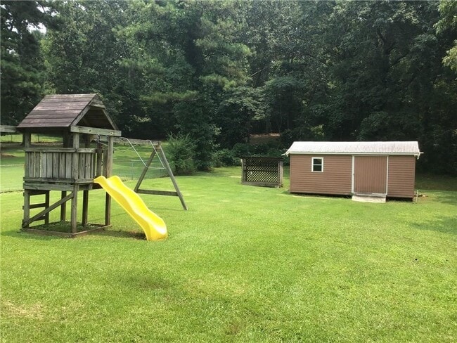 Building Photo - 6863 Dorsett Shoals Rd