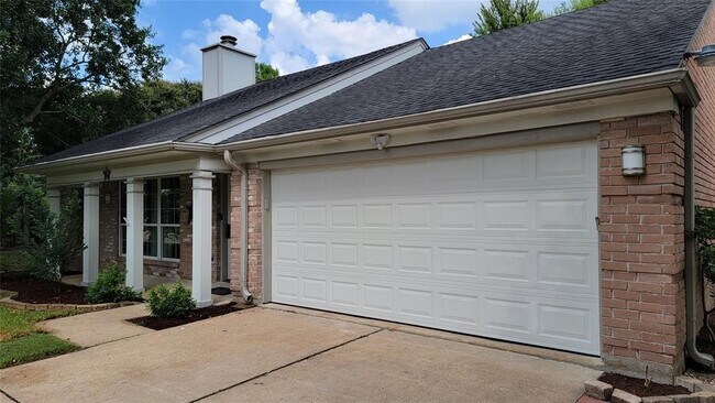 Foto del edificio - 9630 E Savile Cir