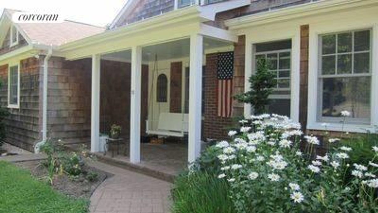 10 Castle View Ct, Westhampton, NY 11977 House Rental in Westhampton