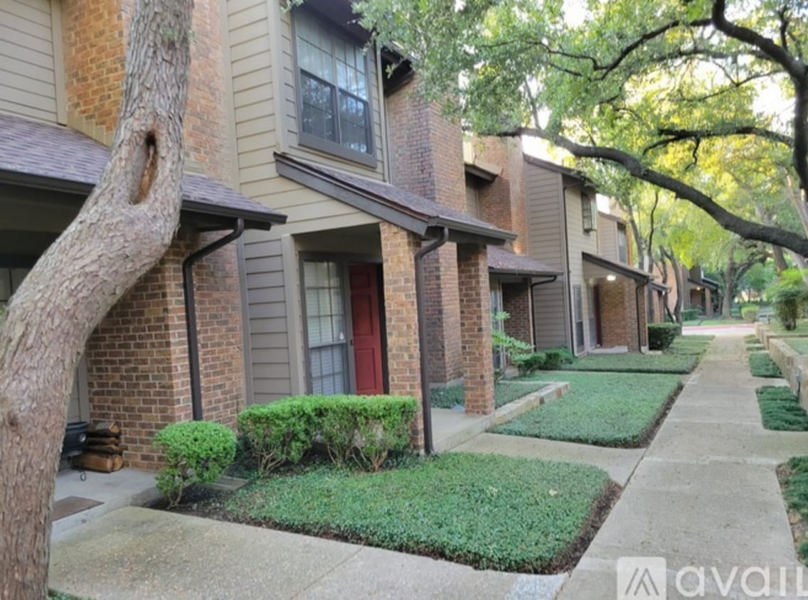 Room in Townhome on Royal Ln - Room in Townhome on Royal Ln