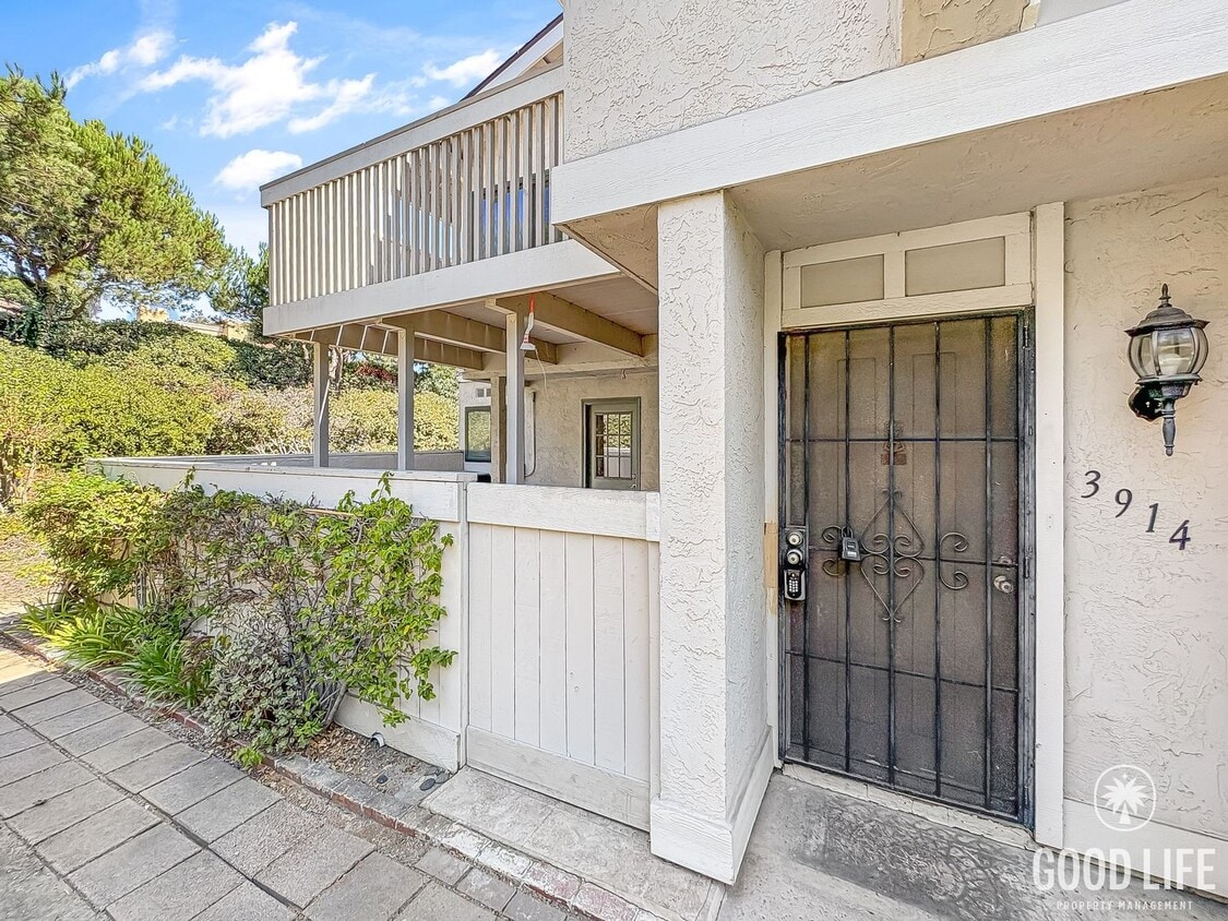 Foto principal - Peaceful and Spacious 3B/3BA condo with La...